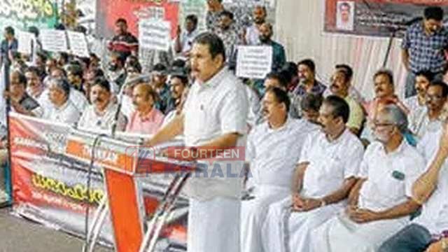 പ്രിയദർശിനി പദ്ധതി: സമരമുഖം തുറന്ന് ബസ്സുടമകൾ 1
