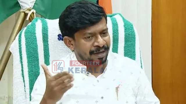 മെസി വിവാദം: 'പൂർണ ബോധ്യമില്ലാത്ത സ്വകാര്യ കരാറിനുവേണ്ടി സർക്കാർ നിന്നു കൊടുത്തു, പല രേഖകളും ഇല്ല' ; മന്ത്രി ഒ.ജെ. ജനീഷ് 1