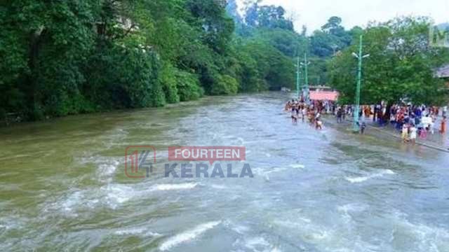 അതിതീവ്ര മഴയും പമ്പയിലെ വെള്ളപ്പൊക്കവും; ശബരിമല യാത്ര രണ്ട് ദിവസത്തേക്ക് ഒഴിവാക്കണമെന്ന് നിർദേശം 1