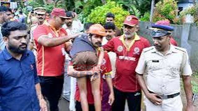 കാപ്പാട് ബീച്ചില് 'സുനാമി'; ദ്രുതഗതിയില് 'രക്ഷാപ്രവര്ത്തനം', തീരദേശവാസികളുടെ ജാഗ്രതയും രക്ഷാപ്രവര്ത്തനങ്ങളുടെ ചടുലതയും പരിശോധിച്ച് സുനാമി മോക്ഡ്രില് 1