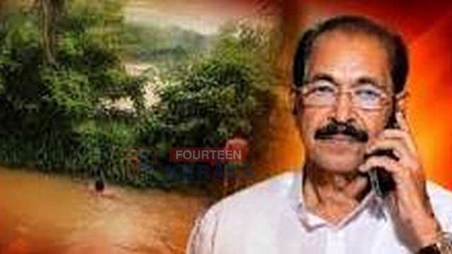 ജീവന് പണയംവച്ച്… പുഴ നീന്തിക്കടന്ന് വൈദ്യുതി ബന്ധം പുനഃസ്ഥാപിച്ചു; കെഎസ്ഇബി ജീവനക്കാരന് റഫീഖിനെ വിളിച്ച് മന്ത്രിയുടെ അഭിനന്ദനം 1