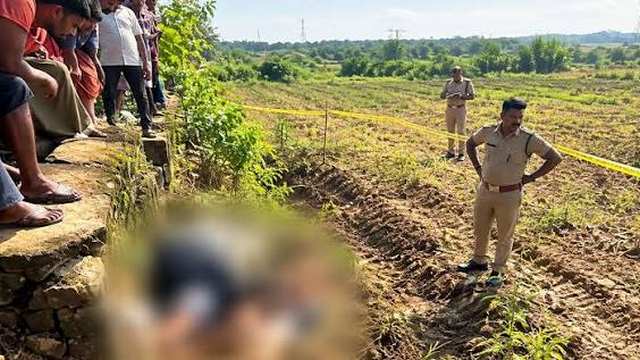 മുഖം മണ്ണിൽ പൂഴ്ത്തിയ നിലയിൽ ഇതര സംസ്ഥാന തൊഴിലാളിയുടെ മൃതദേഹം; കൊലപാതകമെന്ന് സംശയം 1