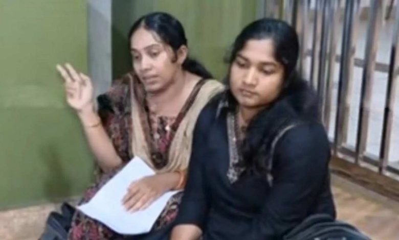 മന്ത്രിയുടെ ഉറപ്പ്; കോഴിക്കോട്ടെ പിരിച്ചുവിട്ട 5 വനിതാ ടൈപ്പിസ്റ്റുമാർക്ക് ജോലി തിരികെ ലഭിക്കും 1