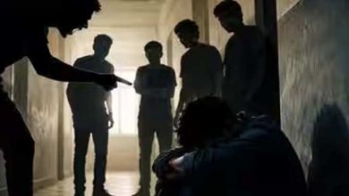 ക്ലാസ് മുറിയിൽനിന്ന് ആളൊഴിഞ്ഞ മുറിയിലേക്ക് കൊണ്ടുപോയി, മുടിക്ക് കുത്തിപ്പിടിച്ച് ഭിത്തിയിലിടിച്ചു; പത്താംക്ലാസുകാരിക്ക് സഹപാഠികളുടെ ക്രൂരമർദ്ദനം 3